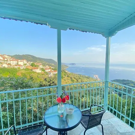 Villa The Balcony Glossa Exterior foto