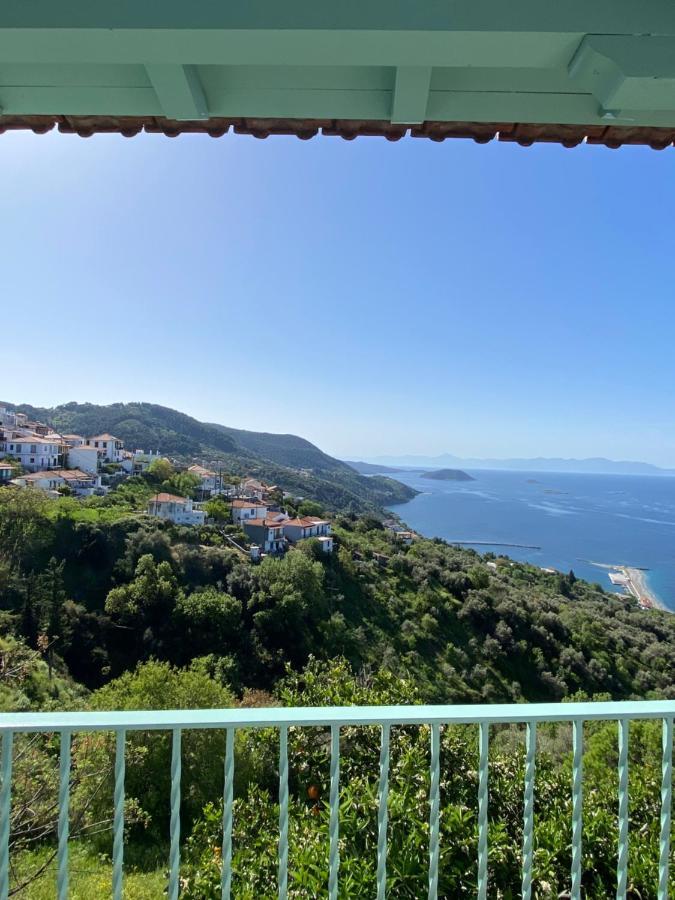 Holiday home The Balcony Glossa