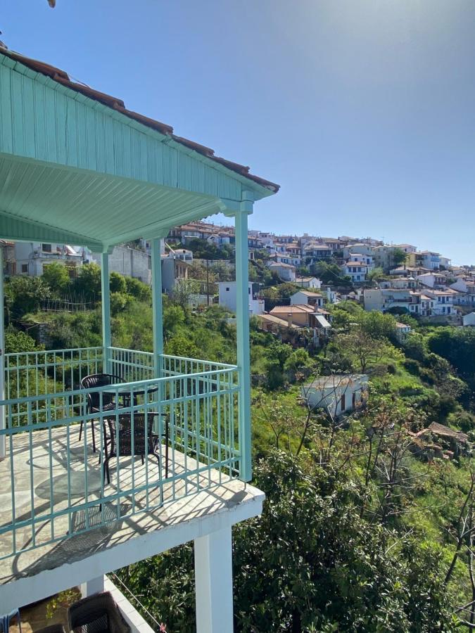 Holiday home The Balcony Glossa